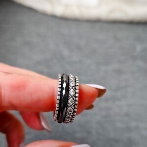 Elegant 925 Silver and Black Ring